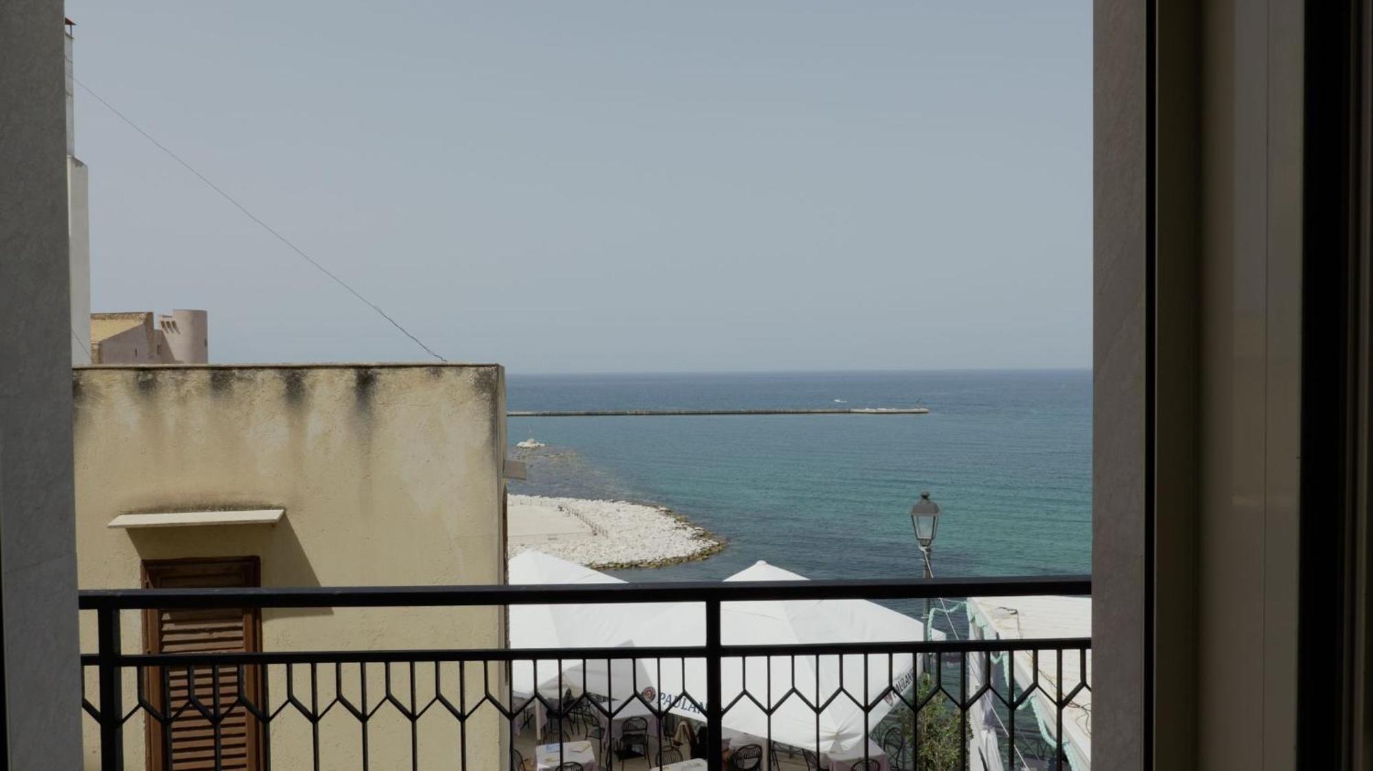 Umari Rooms Castellammare del Golfo Exterior foto